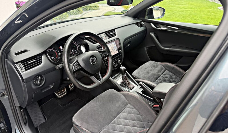 Skoda Octavia 2.0 TSI RS 230 DSG full
