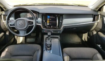 Volvo V90 D4 Momentum full