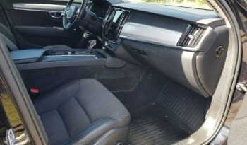 Volvo V90 D4 Momentum full