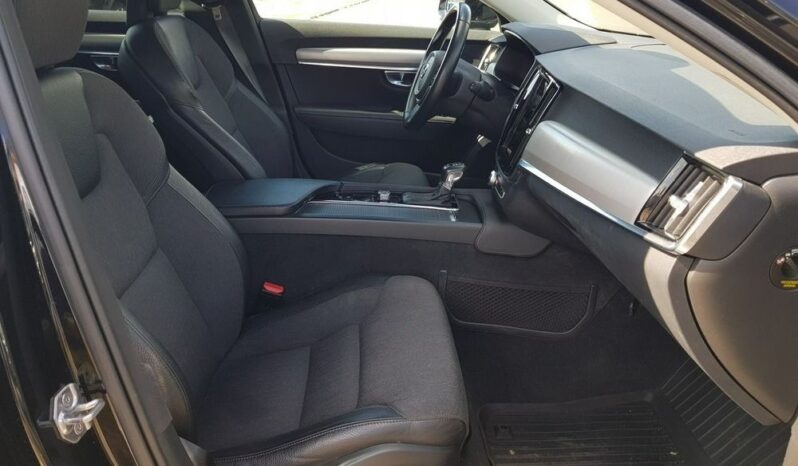 Volvo V90 D4 Momentum full