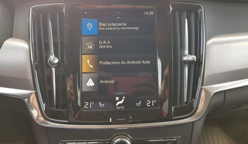 Volvo V90 D4 Momentum full
