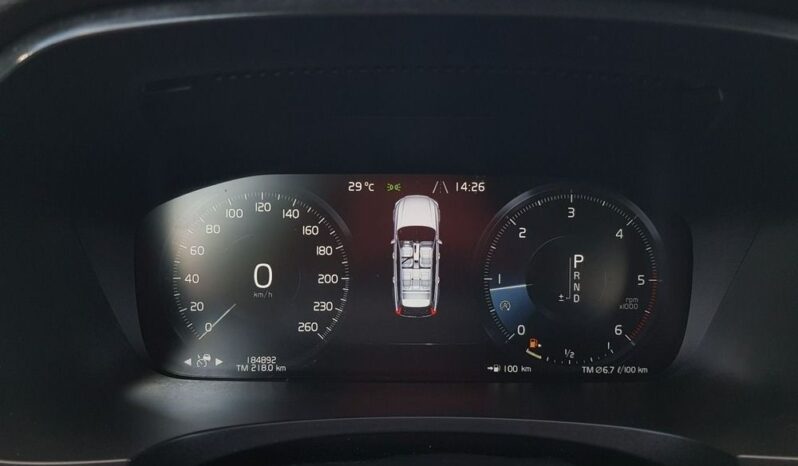 Volvo V90 D4 Momentum full