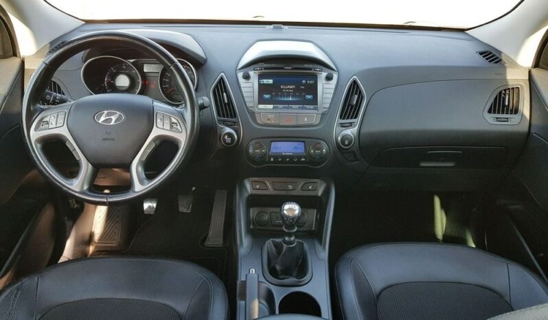 Hyundai ix35 2.0 CRDi 4WD Fifa World Cup Gold Edition full