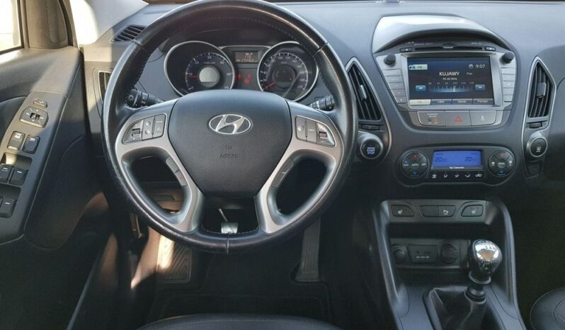 Hyundai ix35 2.0 CRDi 4WD Fifa World Cup Gold Edition full