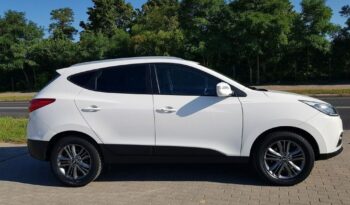 Hyundai ix35 2.0 CRDi 4WD Fifa World Cup Gold Edition full