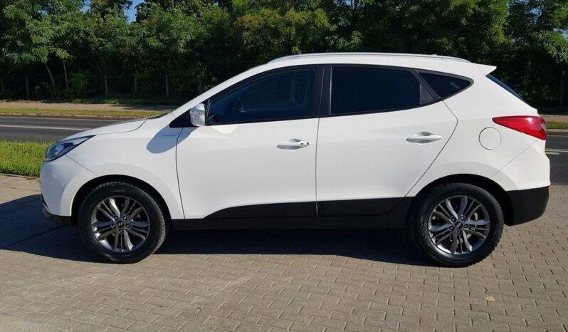 Hyundai ix35 2.0 CRDi 4WD Fifa World Cup Gold Edition full