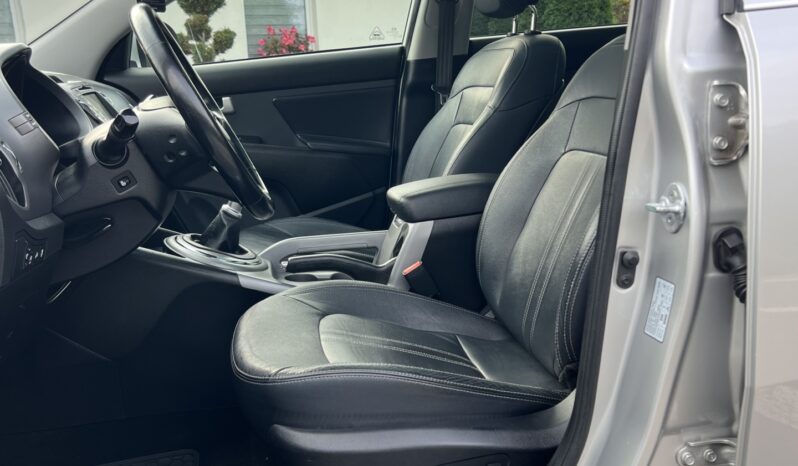 Kia Sportage 1.7 CRDI PANORAMA XENON SKÓRA NAVI KAMERA GRZANE FOTELE I KIEROWNICA BEZWYPADKOWA SERWISOWANA GWARANCJA full