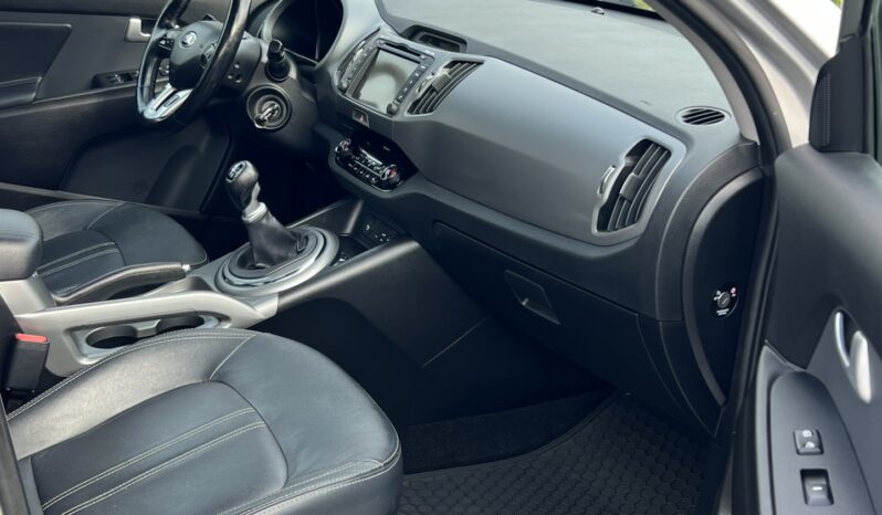 Kia Sportage 1.7 CRDI PANORAMA XENON SKÓRA NAVI KAMERA GRZANE FOTELE I KIEROWNICA BEZWYPADKOWA SERWISOWANA GWARANCJA full