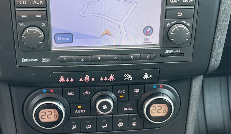 Nissan Qashqai 2.0 PANORAMA NAVI KAMERA GRZANE FOTELE TEMPOMAT ZAREJESTROWANY full