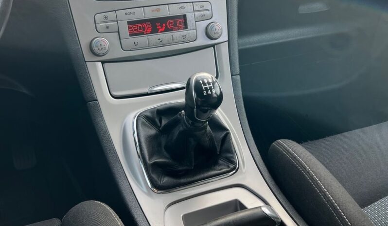 Ford S-Max 2.0 145KM Benzyna Lift Klimatronik Grzane Fotele Tempomat 7-osobowy Gwarancja full