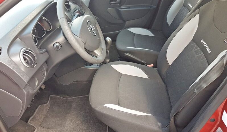 Dacia Sandero Stepway 0.9 TCe Laureate full