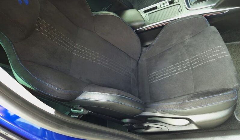 Renault Megane ENERGY TCe 205 EDC GT full