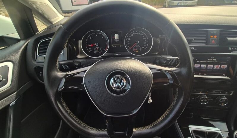 Volkswagen Golf 2015r. 1.6 TDI ! Klimatronik ! Asystent parkowania LED full