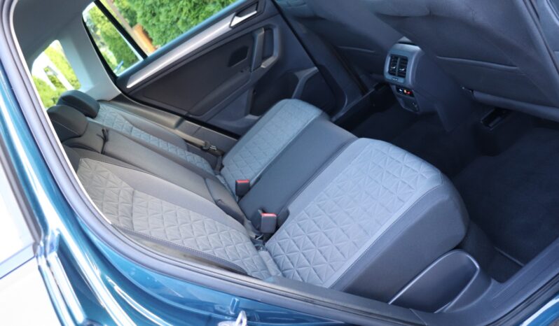 VOLKSWAGEN TIGUAN 2.0 TDI DSG 4X4, KAMERA COFANIA, 1 WŁAŚCICIEL, SERWISOWANY, GWARANCJA full