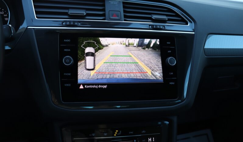 VOLKSWAGEN TIGUAN 2.0 TDI DSG 4X4, KAMERA COFANIA, 1 WŁAŚCICIEL, SERWISOWANY, GWARANCJA full