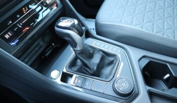 VOLKSWAGEN TIGUAN 2.0 TDI DSG 4X4, KAMERA COFANIA, 1 WŁAŚCICIEL, SERWISOWANY, GWARANCJA full