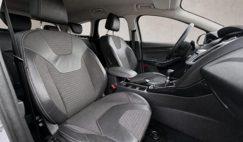 Ford Focus 1.0 EcoBoost Titanium full