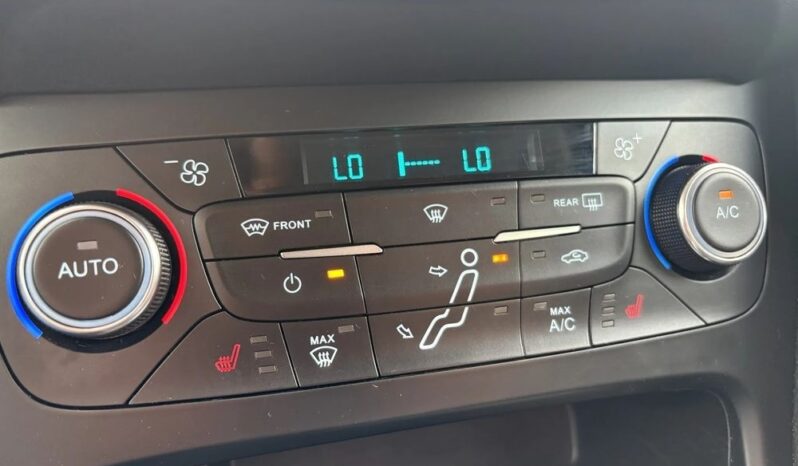 Ford Focus 1.0 EcoBoost Titanium full