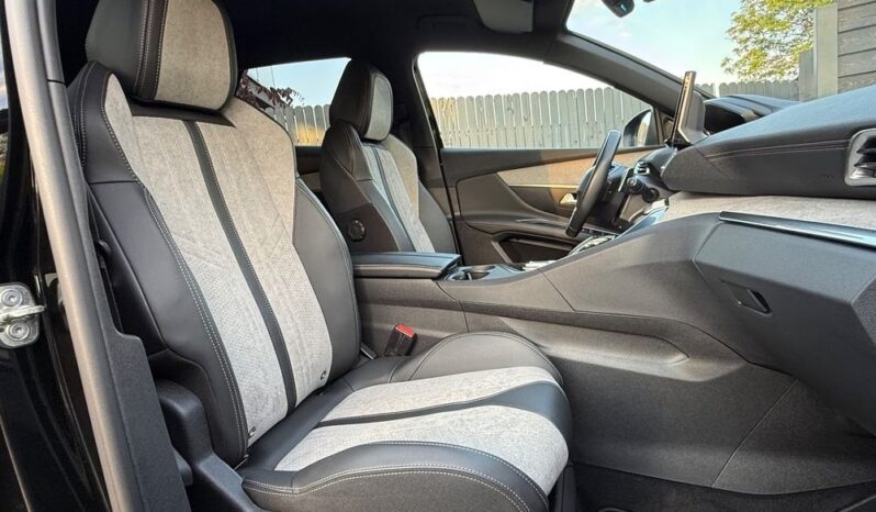 Peugeot 3008 225 e-EAT8 GT full