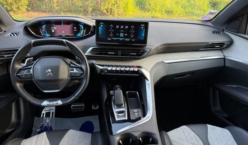 Peugeot 3008 225 e-EAT8 GT full