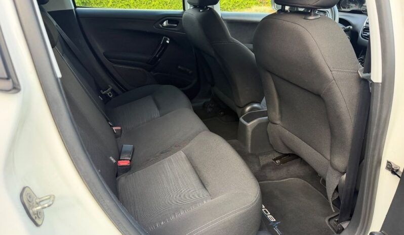 Peugeot 208 1.6 BlueHDi Active full