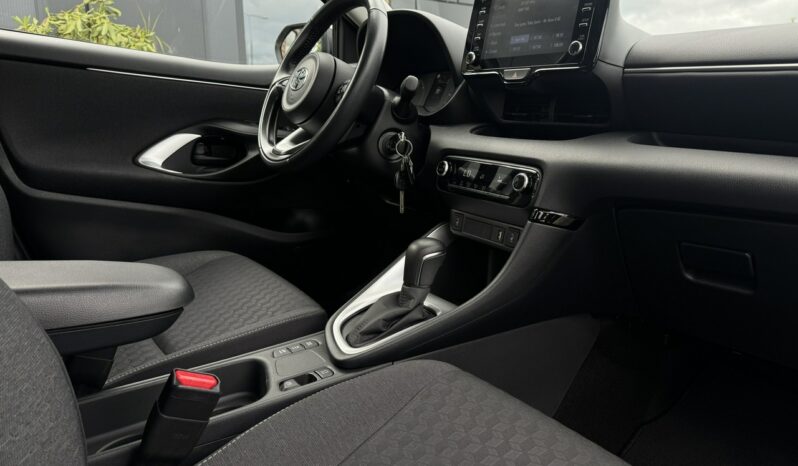 Toyota Yaris Salon Polska Poleasingowy Serwis ASO VAT 23% Bezwypadkowy I właściciel IV (2020-) full