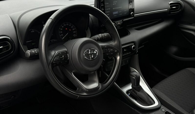 Toyota Yaris Salon Polska Poleasingowy Serwis ASO VAT 23% Bezwypadkowy I właściciel IV (2020-) full
