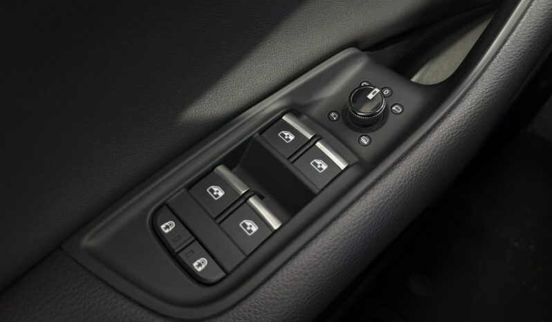 Audi Q8 FAKTURA VAT23/krajowy /os skrętna domyk full