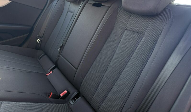 Audi A4 Avant Salon Polska Poleasingowy I właściciel Serwis ASO VAT 23% Bezwypadkowy B9 (2015-) full