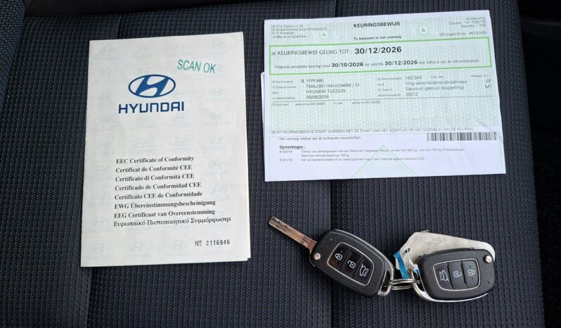 Hyundai Tucson Klimatronic 2-stref, Podgrz. fotele, Hak, PDC, Kamera cofania, Navi III (2015-2020) full
