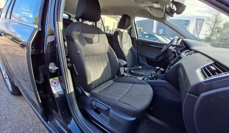 Škoda Octavia Klimatronic 2-stref, Podgrz. fotele, Hak, LED, PDC 2x, CarPlay III (2013-) full