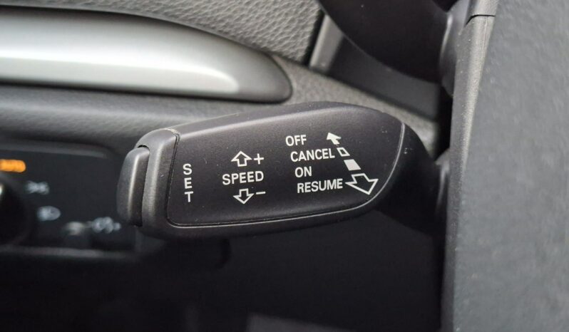 Audi A3 3-drzwiowe Klimatronic 2-stref, Podgrz. fotele, Navi, PDC, Bi-Xenon, Hak 8V (2012-) full