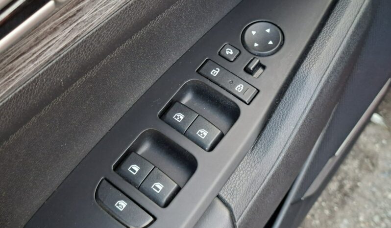 Kia Sportage Klimatronic 2-stref, Podgrz. fotele przód i tył + kierownica, Navi V (2021-) full