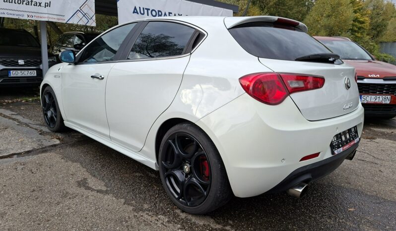 Alfa Romeo Giulietta Quadrifoglio Verde, Klimatronic, DNA, Bi-Xenon, PDC, 2 kpl. kół, BOSE full