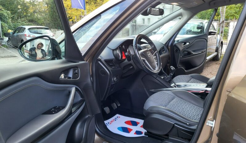 Opel Zafira C (2011-) full