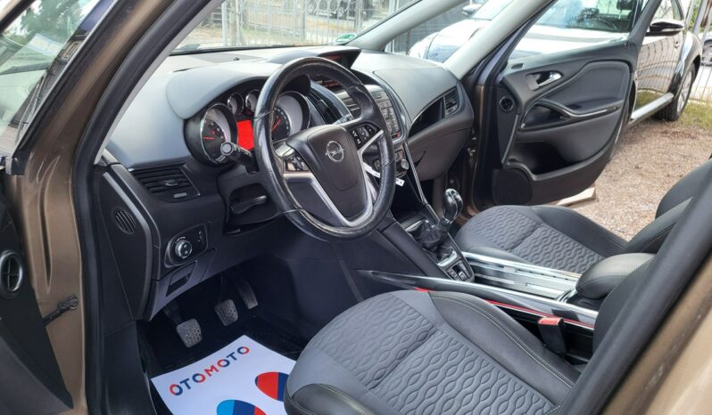 Opel Zafira C (2011-) full
