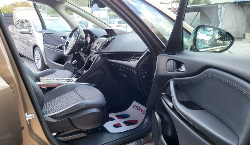 Opel Zafira C (2011-) full