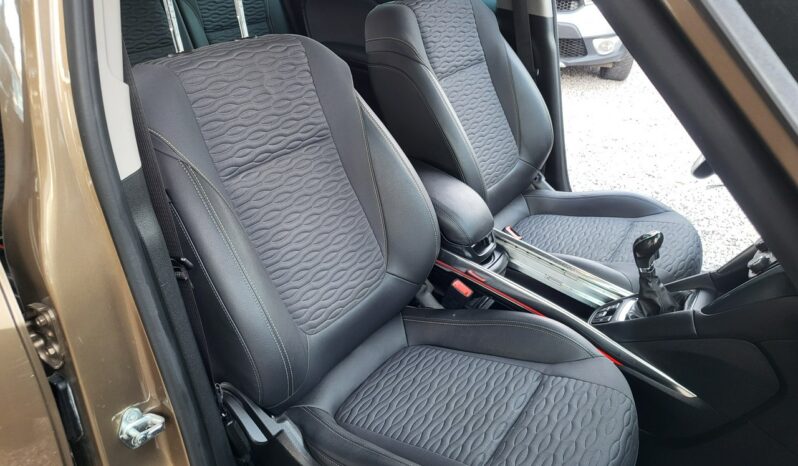 Opel Zafira C (2011-) full