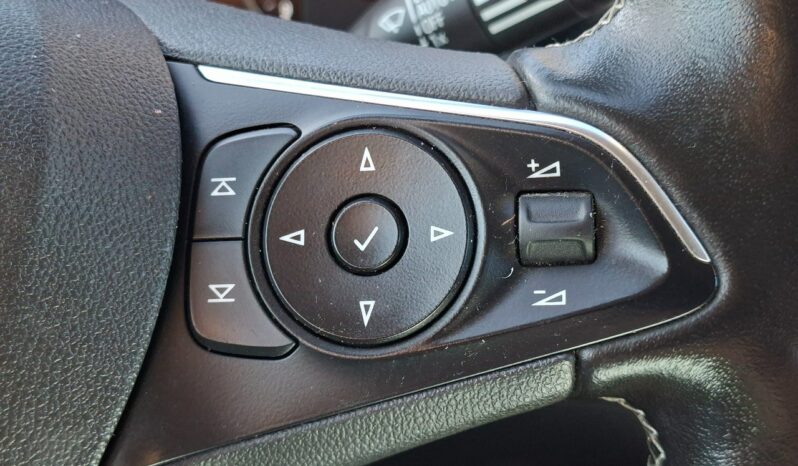 Opel Insignia Grand Sport Klimatronic 2-stref, Podgrz. fotele kierownica szyba, CarPlay, LED B (2017-) full