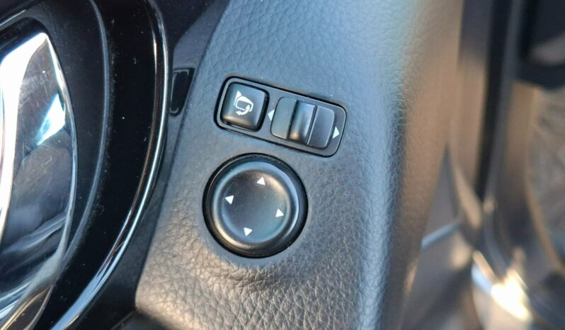 Nissan Qashqai Klimatronic 2-stref, Podgrz. fotele, PDC 2x, Navi, Kamera cofania II (2013-2021) full
