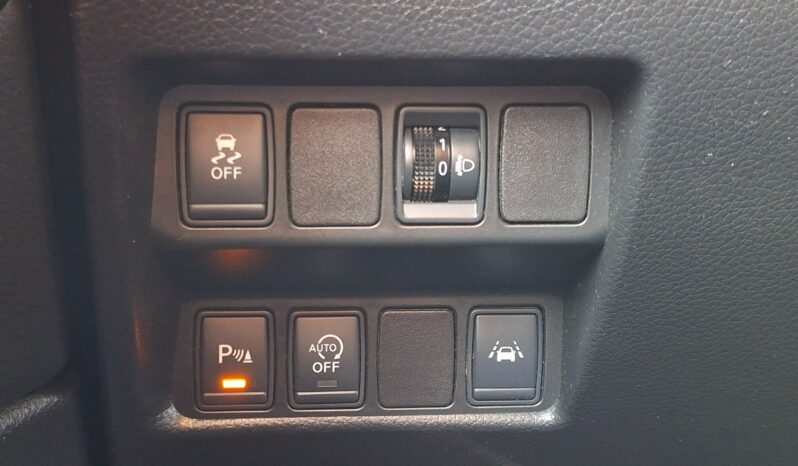 Nissan Qashqai Klimatronic 2-stref, Podgrz. fotele, PDC 2x, Navi, Kamera cofania II (2013-2021) full