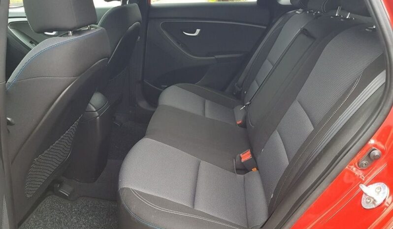 Hyundai i30 blue 1.6 GDI Passion full